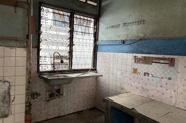 Freehold Flat at Jalan Cempedak Off Jalan Perhentian, Sentul 