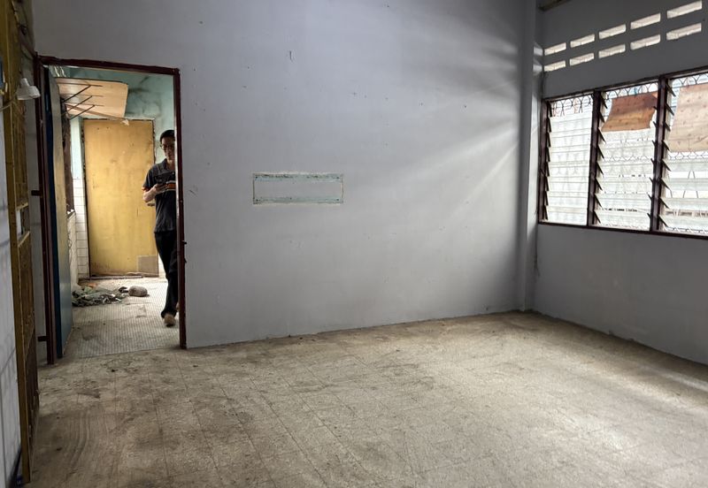 Freehold Flat at Jalan Cempedak Off Jalan Perhentian, Sentul 