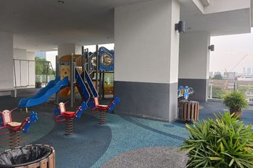 Le Yuan Residence Happy Garden Kuchai Lama Facing Beach View