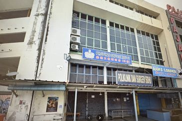 4.5 Storey Shop Facing Main Road Raja Muda Musa Port Klang