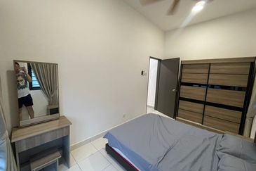 Fully Furnished Corner Ground Floor Rafflesia Residence Sg Long