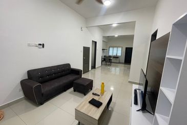 Fully Furnished Corner Ground Floor Rafflesia Residence Sg Long