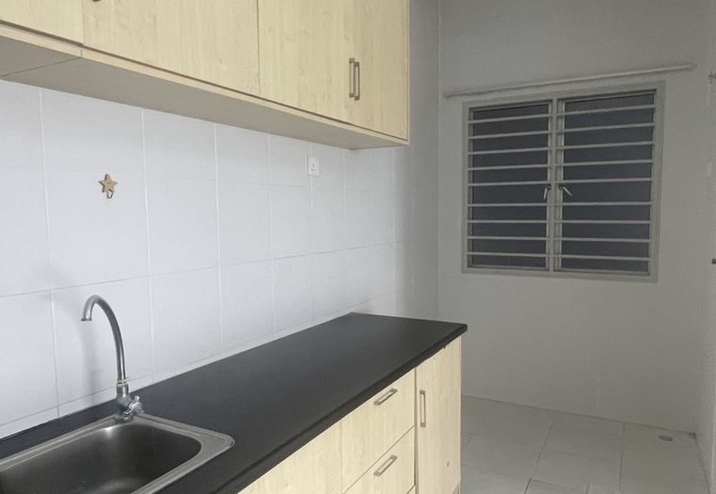 Ready Move In Partial Furnished Pangsapuri Puncak Saujana Kajang