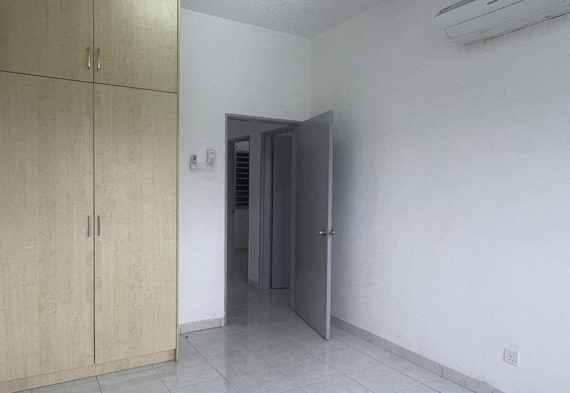 Ready Move In Partial Furnished Pangsapuri Puncak Saujana Kajang