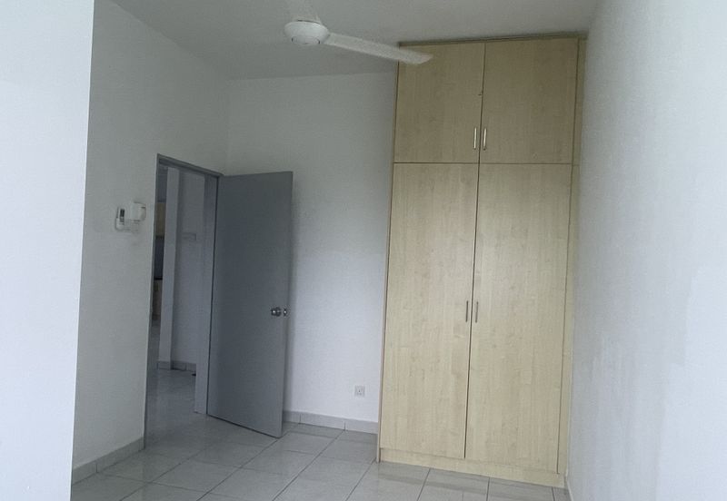 Ready Move In Partial Furnished Pangsapuri Puncak Saujana Kajang