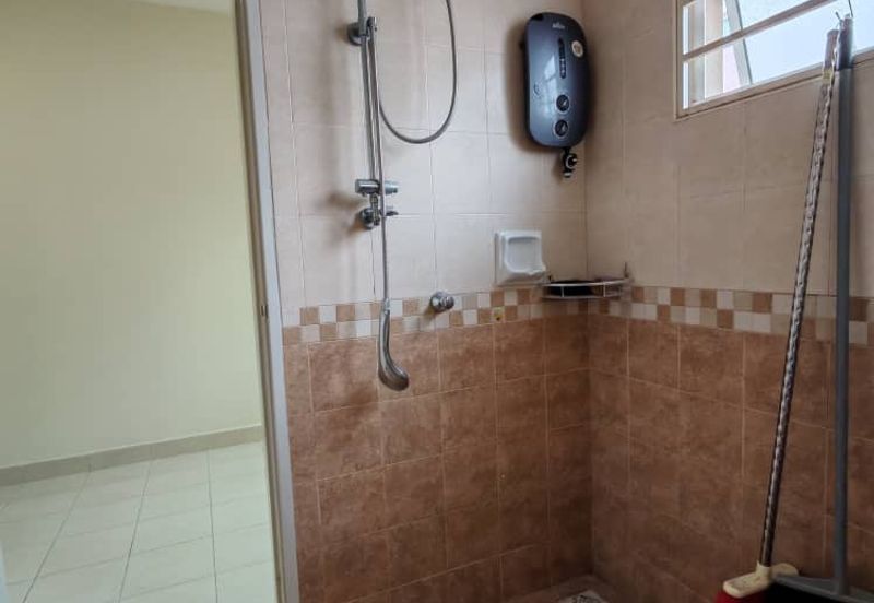 Double Storey Seri Sungai Long near Mahkota Cheras UTAR