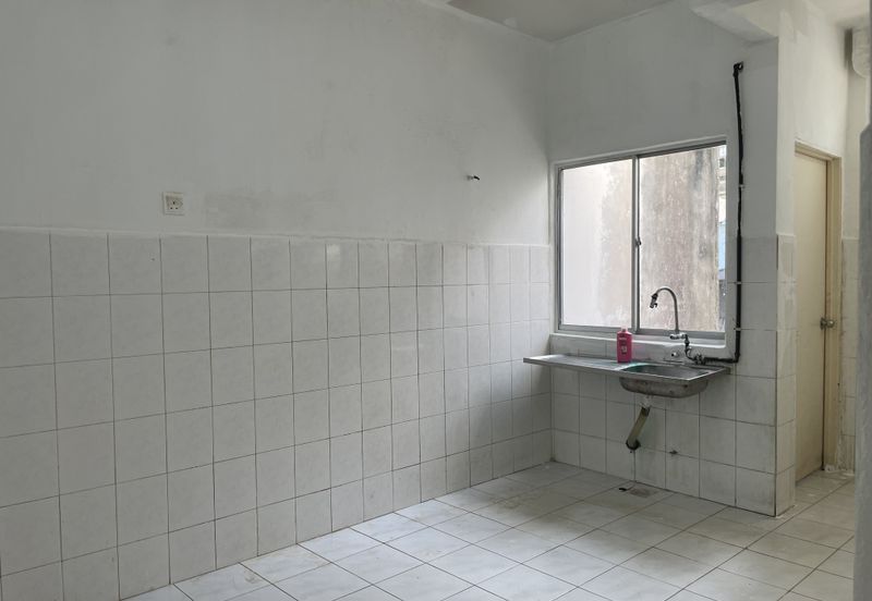 End Lot 2.5 Storey Taman Cheras Jaya Balakong near Amerin Mall