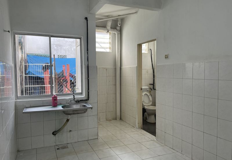 End Lot 2.5 Storey Taman Cheras Jaya Balakong near Amerin Mall