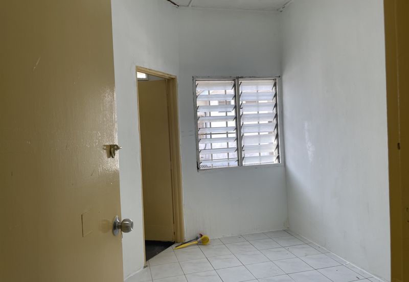 End Lot 2.5 Storey Taman Cheras Jaya Balakong near Amerin Mall