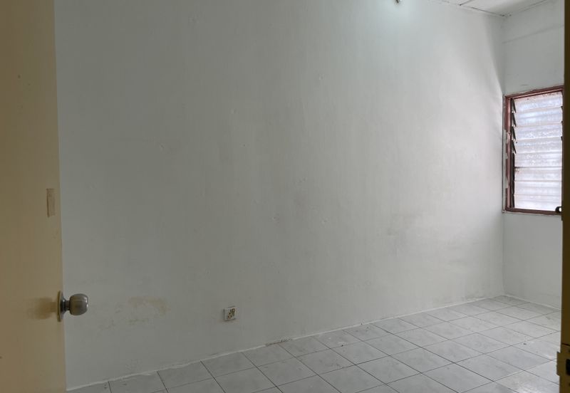 End Lot 2.5 Storey Taman Cheras Jaya Balakong near Amerin Mall