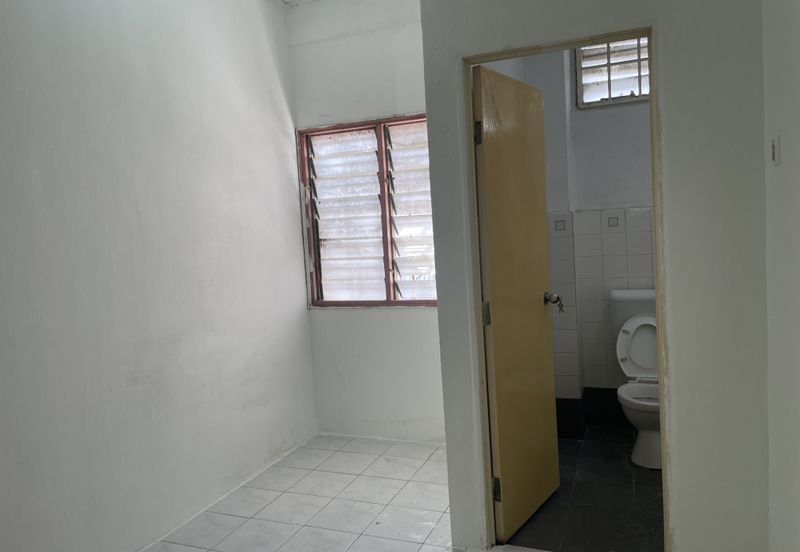 End Lot 2.5 Storey Taman Cheras Jaya Balakong near Amerin Mall