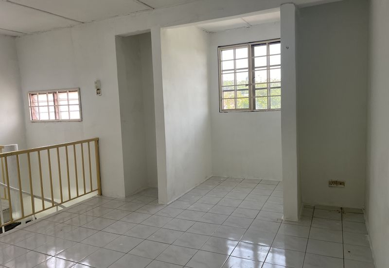 End Lot 2.5 Storey Taman Cheras Jaya Balakong near Amerin Mall