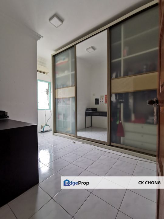 End Lot Fully Renovated 2.5 Storey Taman Cheras Jaya Balakong , Selangor, Balakong