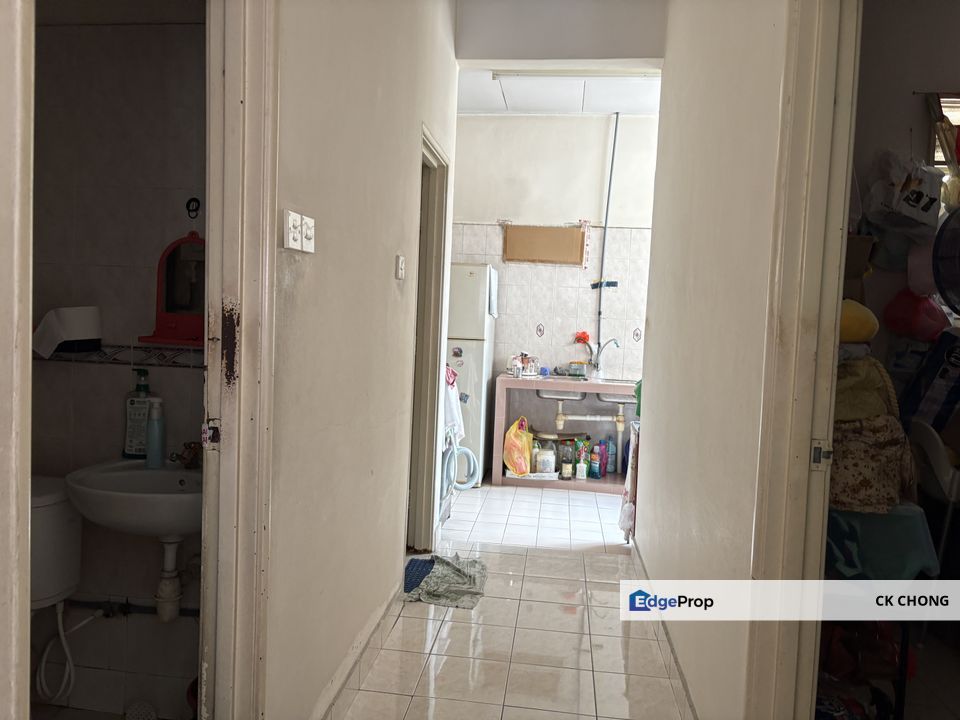 Freehold Taman Lagenda Mas Townhouse Cheras Partially Furnished, Selangor, Batu 9th Cheras