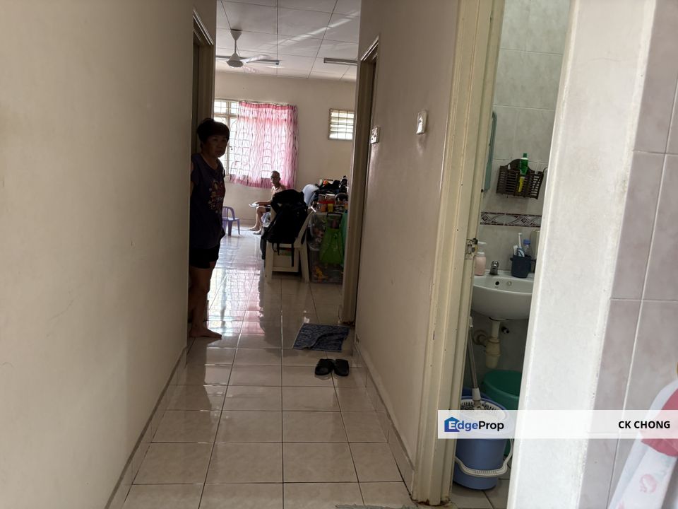 Freehold Taman Lagenda Mas Townhouse Cheras Partially Furnished, Selangor, Batu 9th Cheras