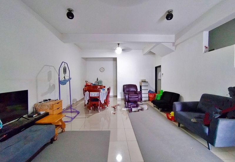 Taman Casa Lagenda, Batu 14, Hulu Langat Double Storey Terrace Freehold Malay Reserve for sale