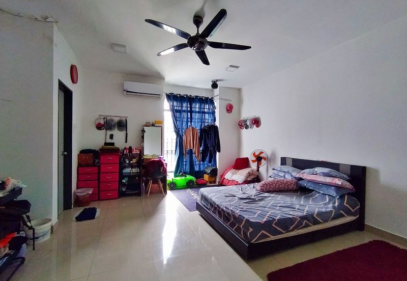 Taman Casa Lagenda, Batu 14, Hulu Langat Double Storey Terrace Freehold Malay Reserve for sale