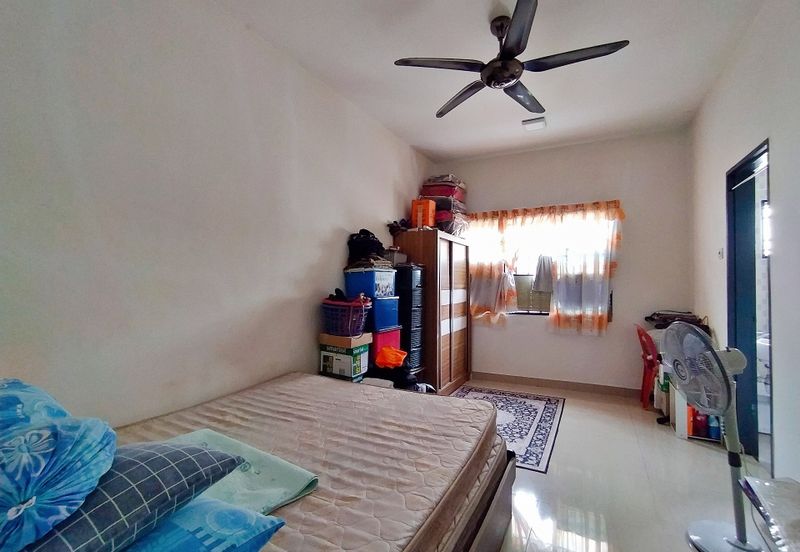 Taman Casa Lagenda, Batu 14, Hulu Langat Double Storey Terrace Freehold Malay Reserve for sale