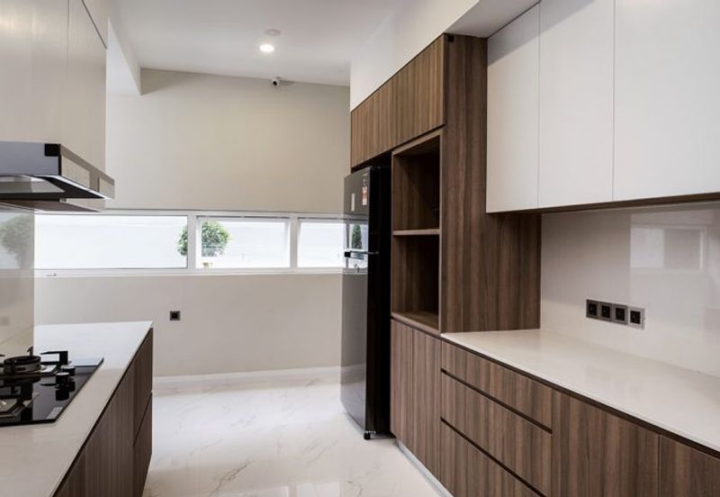 LAST 4 bedroom Condo Monthly 1.8k get at Kota Kemuning!