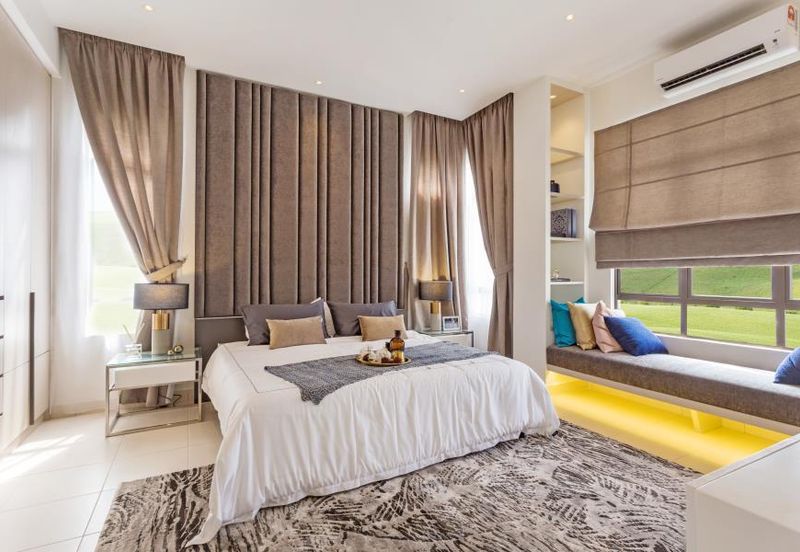 BEST BUY LARGE CONDO 1200SQFT 4 BEDROOM @ Kota Kemuning!