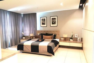 FREEHOLD [Greenery Condo 4R2B] Monthly 1.7k Get!