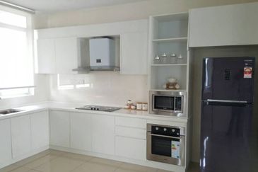 MONTHLY 1.8K GET RESORT THEMED LIFESTYLE CONDO 4R2B @ KOTA KEMUNING!!!