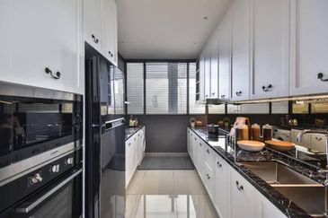 Easy Access to Kota Kemuning Shah Alam [Monthly 1.7k Get 4R2B Condo]