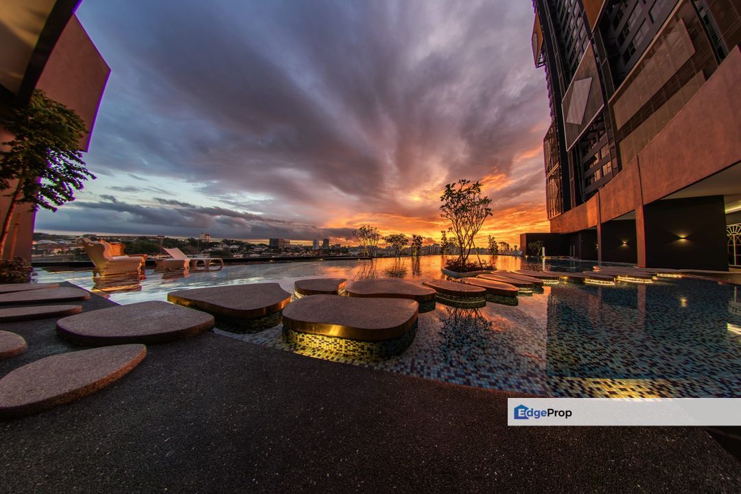 OWNER URGENT SELL! Monthly Rm1.5k Can Get! Walking distance to MRT!, Kuala Lumpur, Cheras