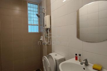 The Zest @ Kinrara 9