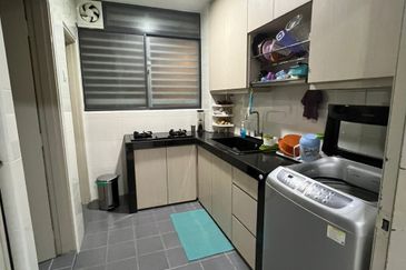 Zefer Hill Residence