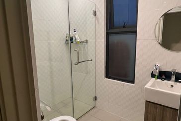 Zefer Hill Residence