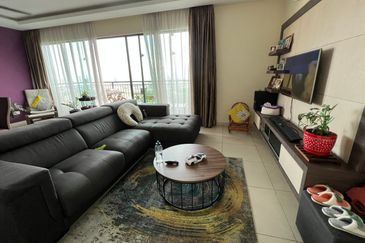 Zefer Hill Residence