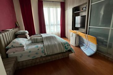 Zefer Hill Residence