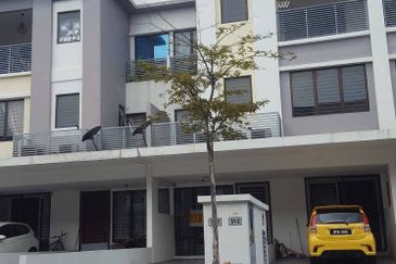 Odora Parkhomes @ 16 Sierra