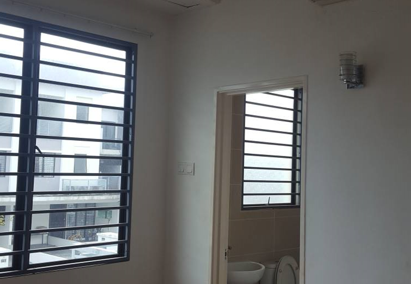 Odora Parkhomes @ 16 Sierra