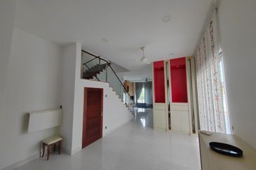 Akira @ 16 Sierra (Sierra 9)