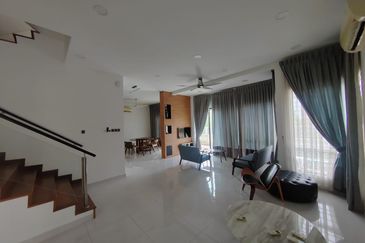 Akira @ 16 Sierra (Sierra 9)