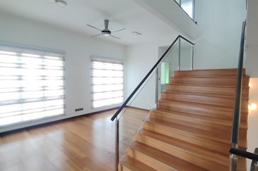 Akira @ 16 Sierra (Sierra 9)