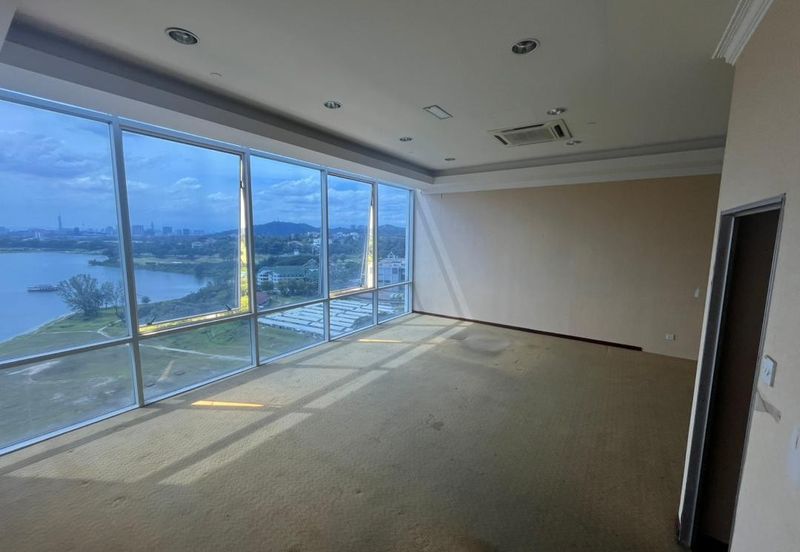 Pusat Perdagangan Seri Kembangan