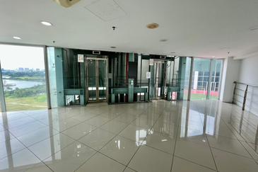 Pusat Perdagangan Seri Kembangan