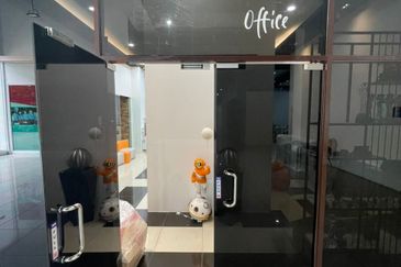 Pusat Perdagangan Seri Kembangan