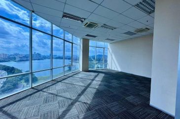 Pusat Perdagangan Seri Kembangan