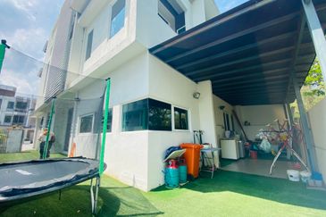 Jacaranda Garden Residence