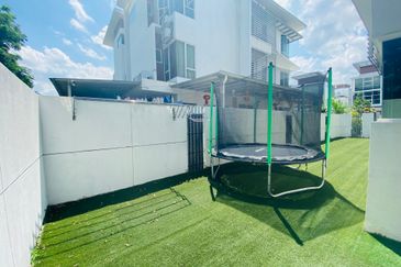 Jacaranda Garden Residence