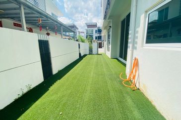 Jacaranda Garden Residence