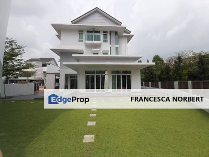 Bungalow House with Lift Ready to Move in Huge Extra Land at USJ Heights Subang Jaya For Sale, Selangor, USJ Heights