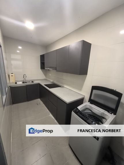 Fully Furnished Ready to Move In, BIG SIZE UNIT at Lakefront Residence Condominium Cyberjaya FOR RENT , Selangor, Cyberjaya