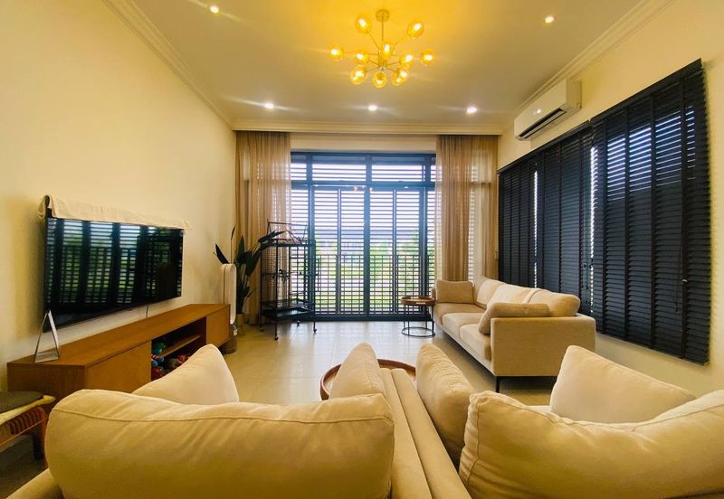 Move in Ready Superb Condition, Near to Guardhouse and Clubhouse at THE MULIA Residence Cyberjaya Selangor FOR SALE