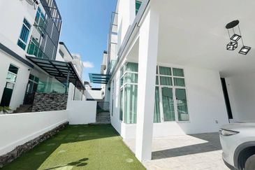 Clover Garden Residences