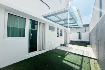 Clover Garden Residences